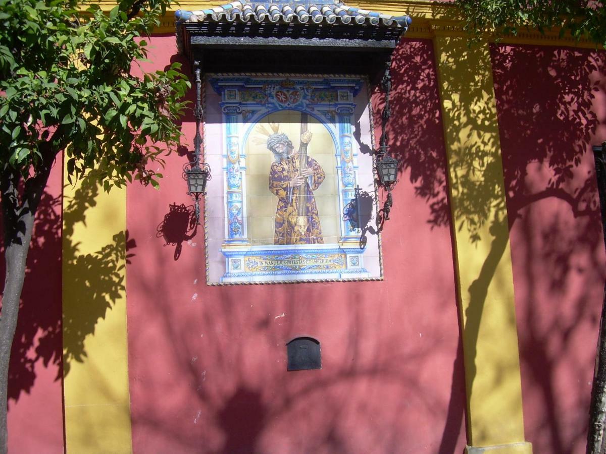 Medina Apartment And Parking Historical Center إشبيلية المظهر الخارجي الصورة